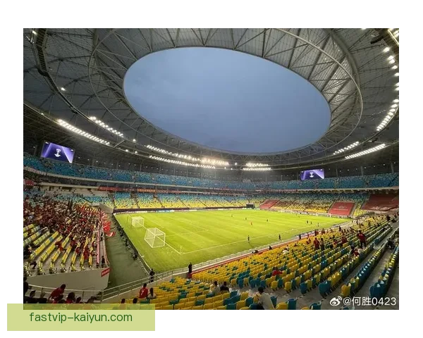 亚冠联赛决赛经典场面持续升温，引发球迷持续关注与热议